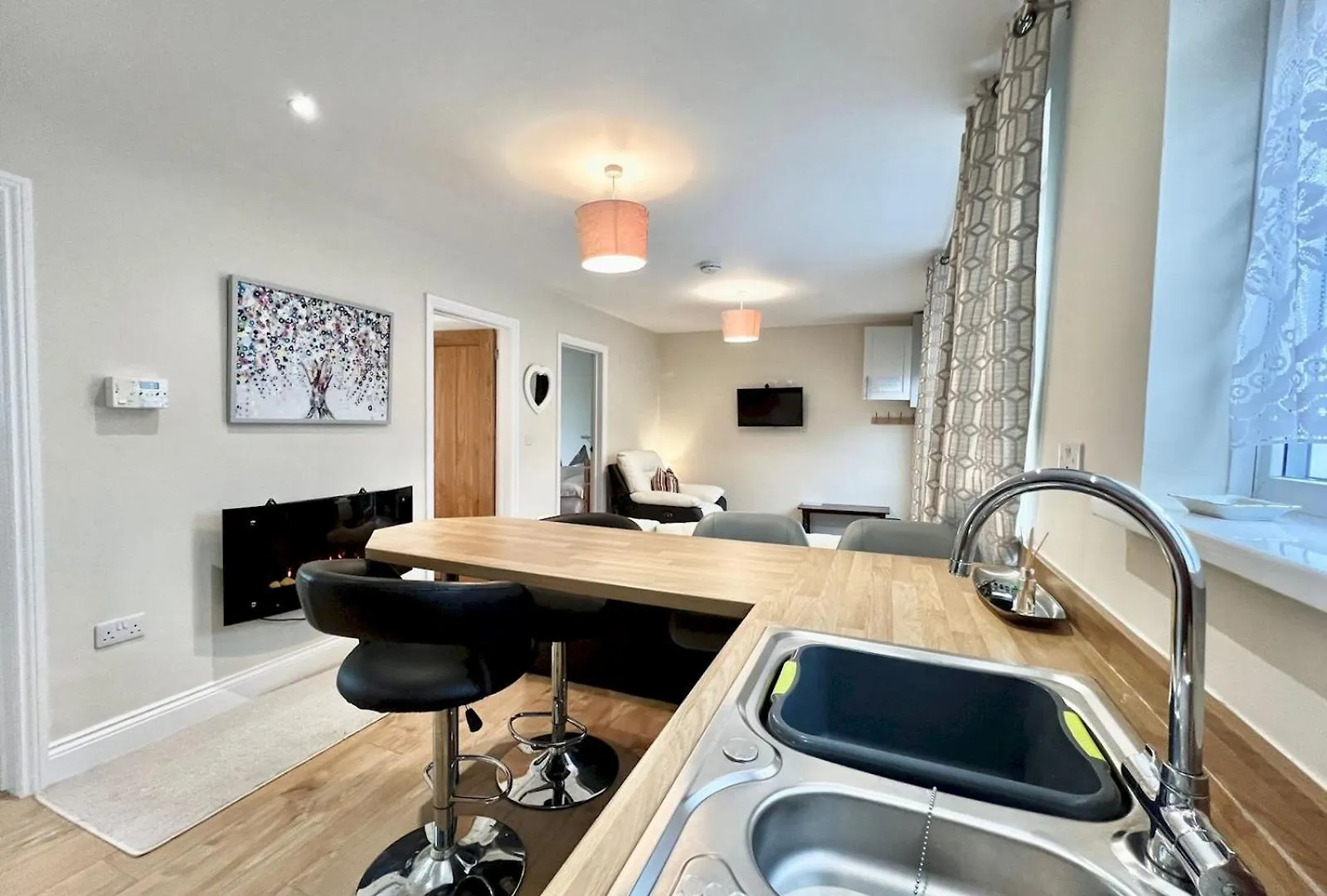 Modern Cosy Home Limeslade Bay Pass The Keys The Mumbles 0*,